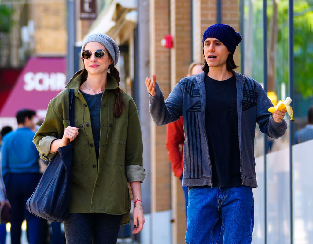 jared leto + anne hathaway’li apple tv+ dizisinden fragmanımız var
