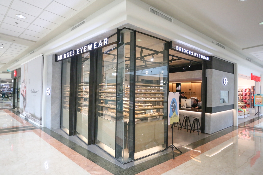 Bridges Eyewear Plaza Senayan