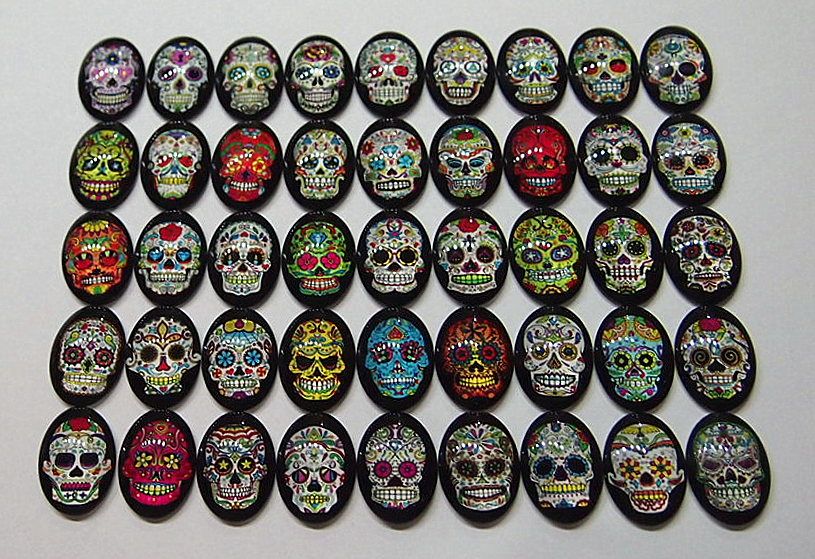 45 Different 25x18 mm Glass Skull Head Cameos, Very Nice Pleasant