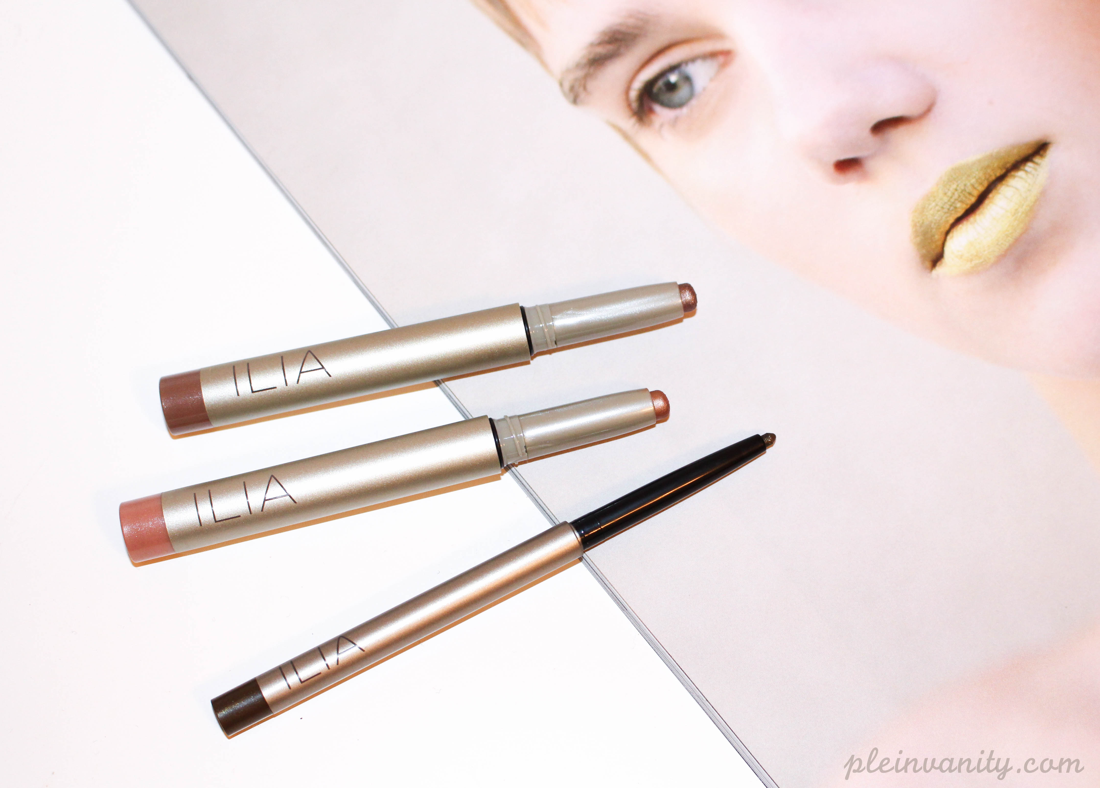 ILIA Beauty Silken Shadow Sticks & Pure Eyeliner Plein Vanity