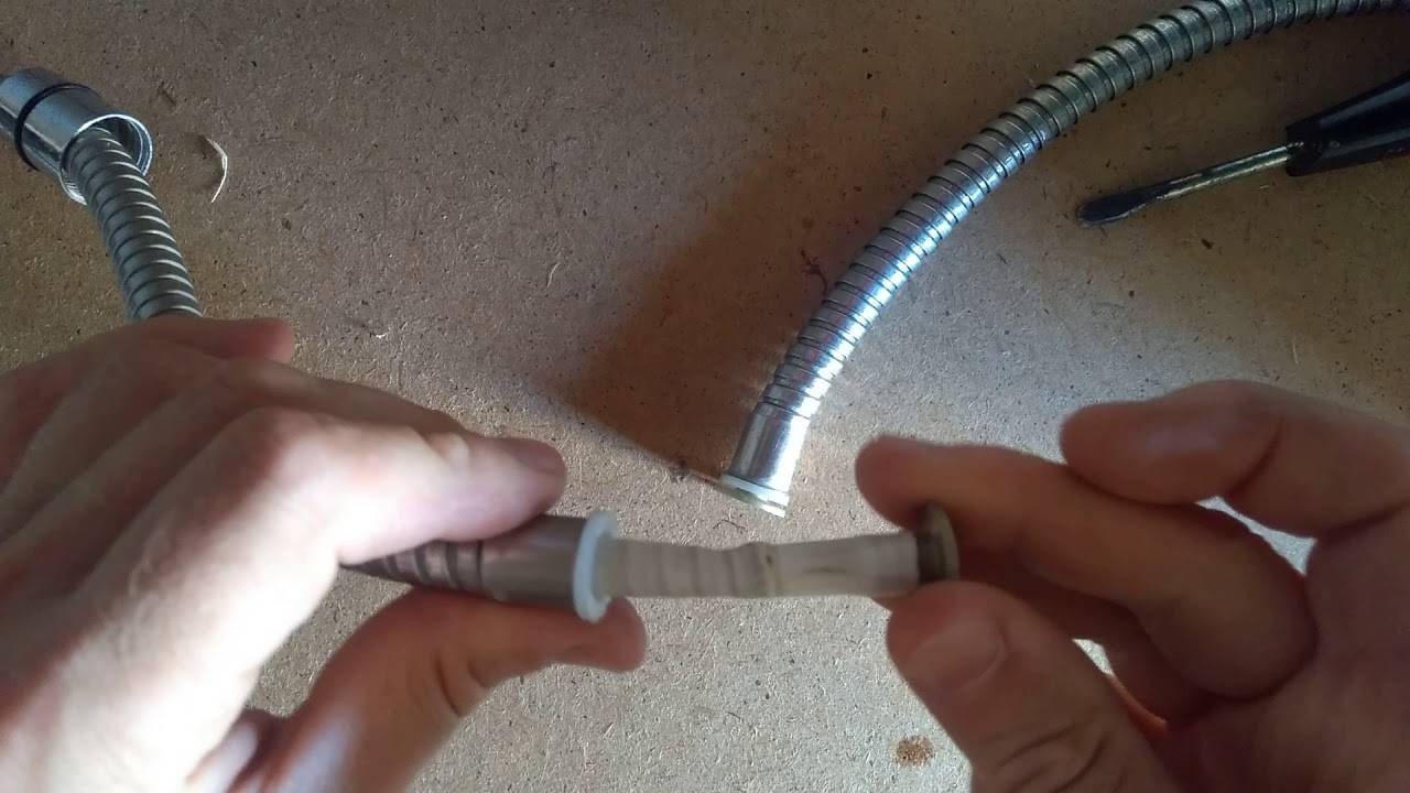 Как починить душевой шланг