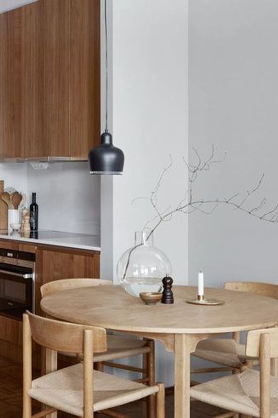 Chic Minimalist Kitchen Tables for Modern Small Spaces Decor