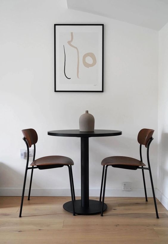 Chic Minimalist Kitchen Tables for Modern Small Spaces Decor