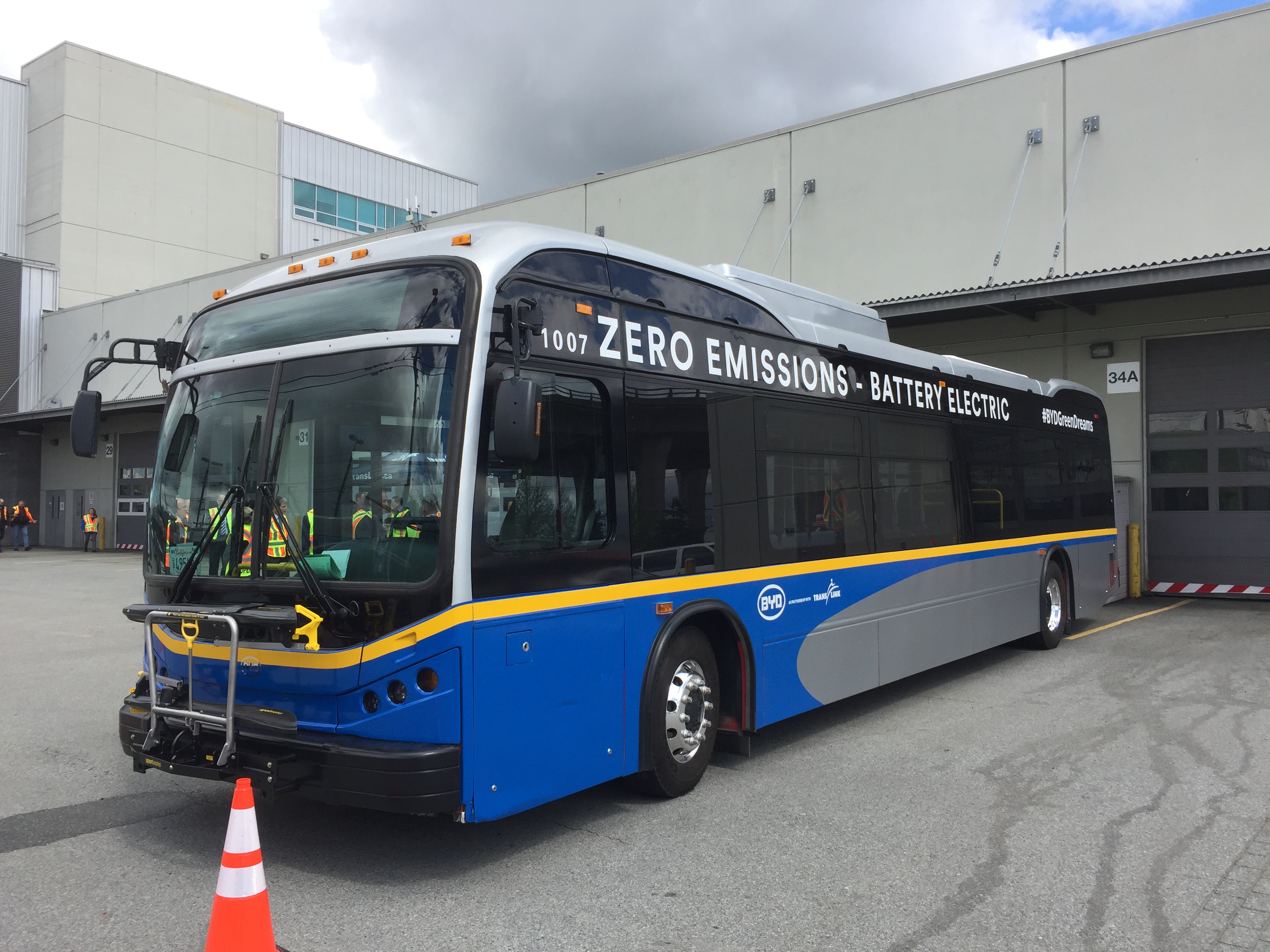 BYD & Translink Showcase EBus for Pilot Plug In BC