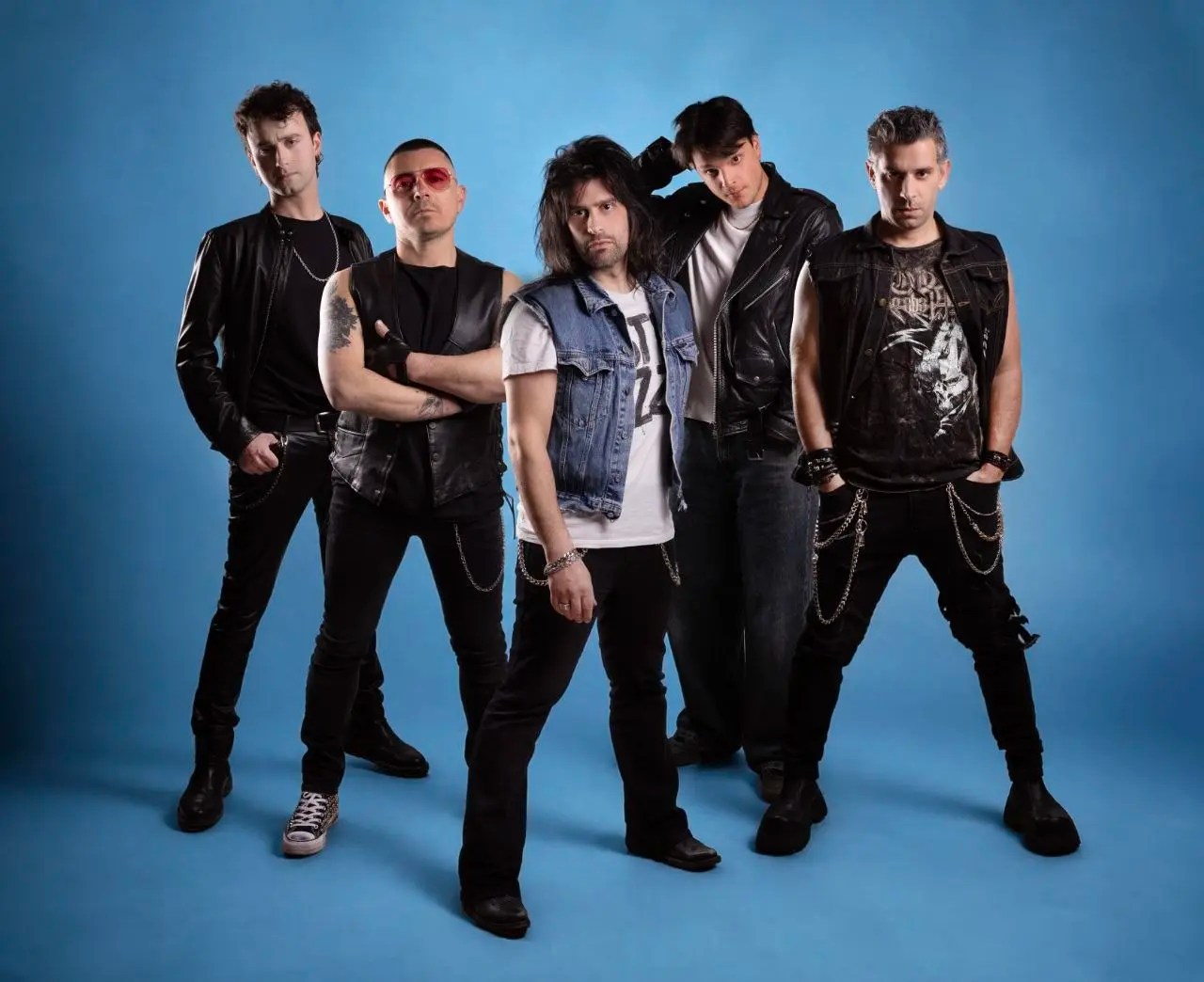 ⚡ Sharp n’ Loud: debuta oficialmente con “I Live For Your Love”.