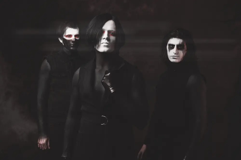 ⚡ Heartlay: lanza su nuevo single «Here Lies The Flame», un golpe de metal moderno entre el metalcore y el rock industrial.