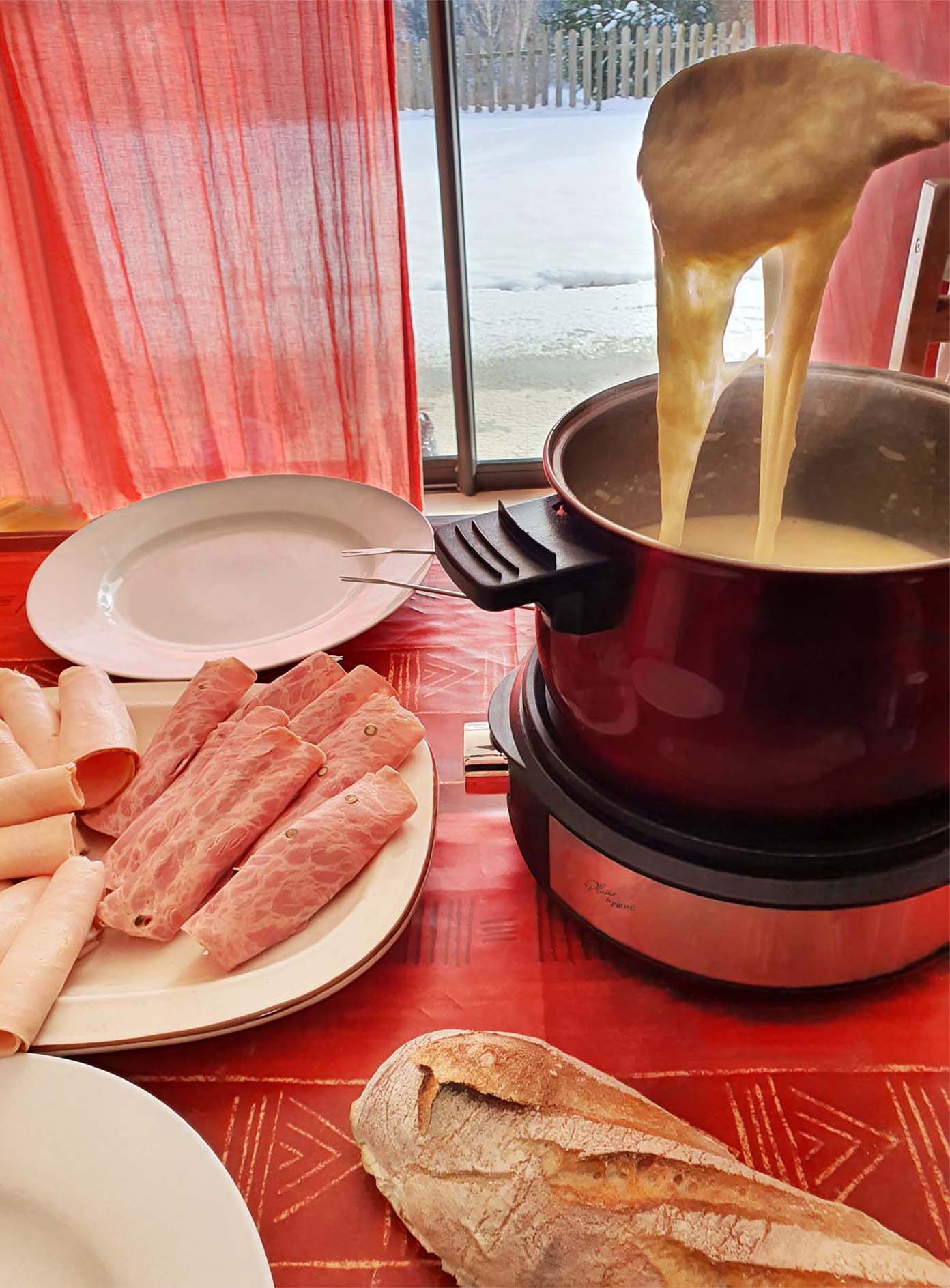 Laissezvous tenter par la gourmandise d’une fondue au fromage Plume