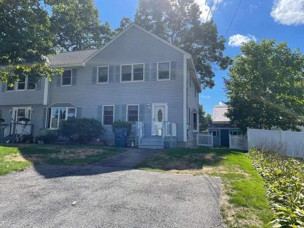 37 Lantern Lane, Burlington Plunkett Properties