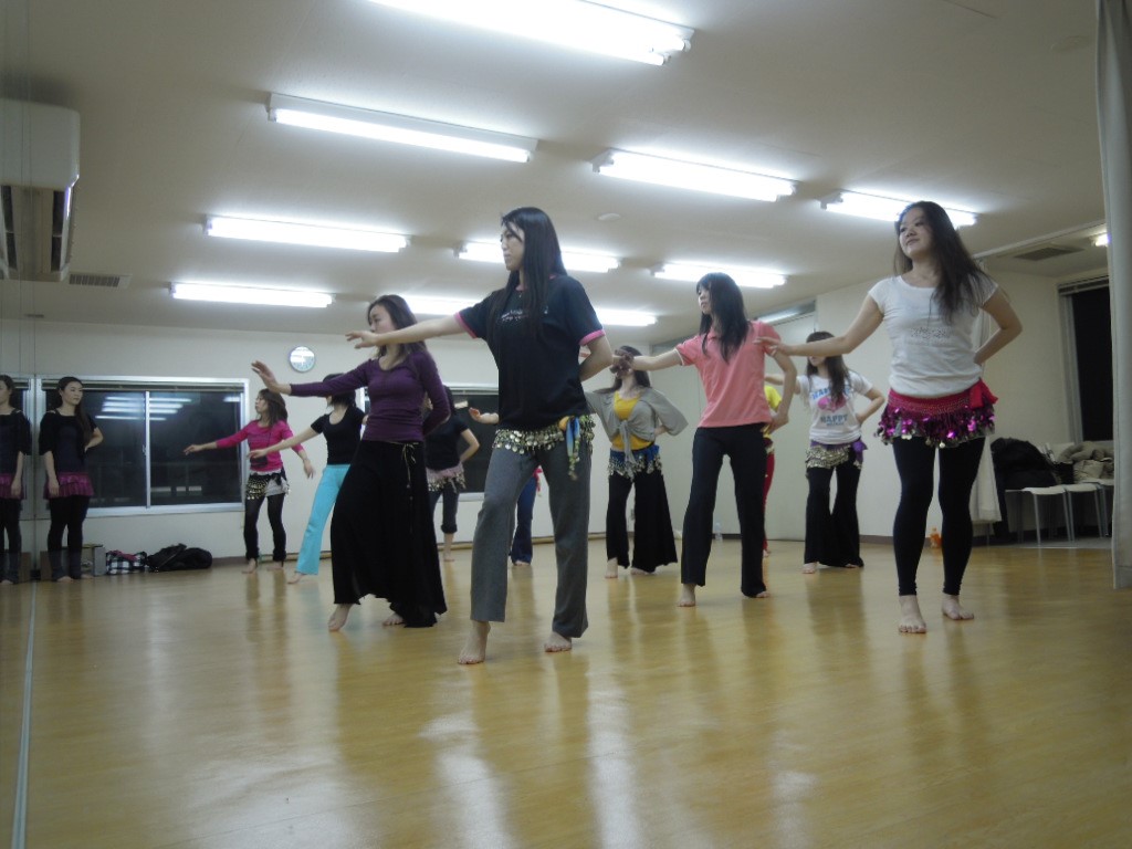 ベリーダンスとは？～女性らしいスタイルへ導いてくれる魅力的なダンス～