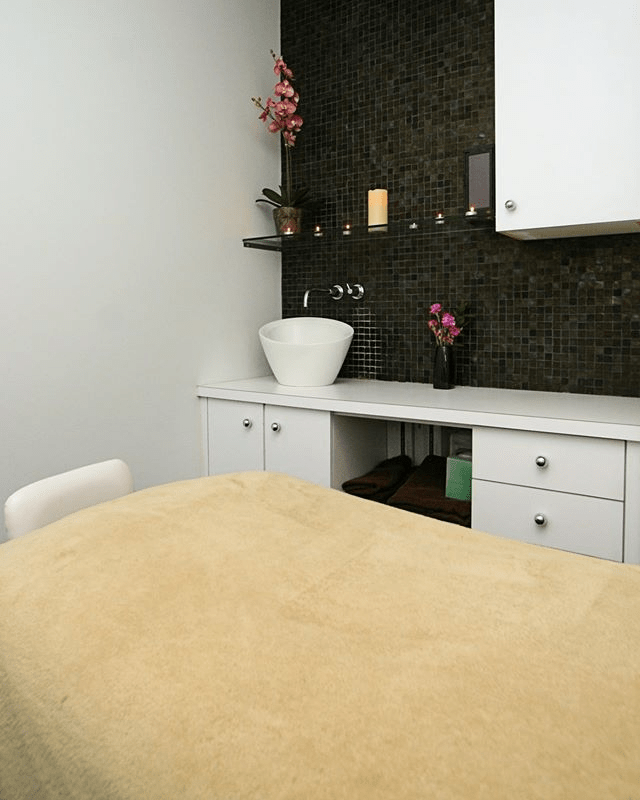 Get Sydney Albert salon spa Mobile app for iphone and ipad