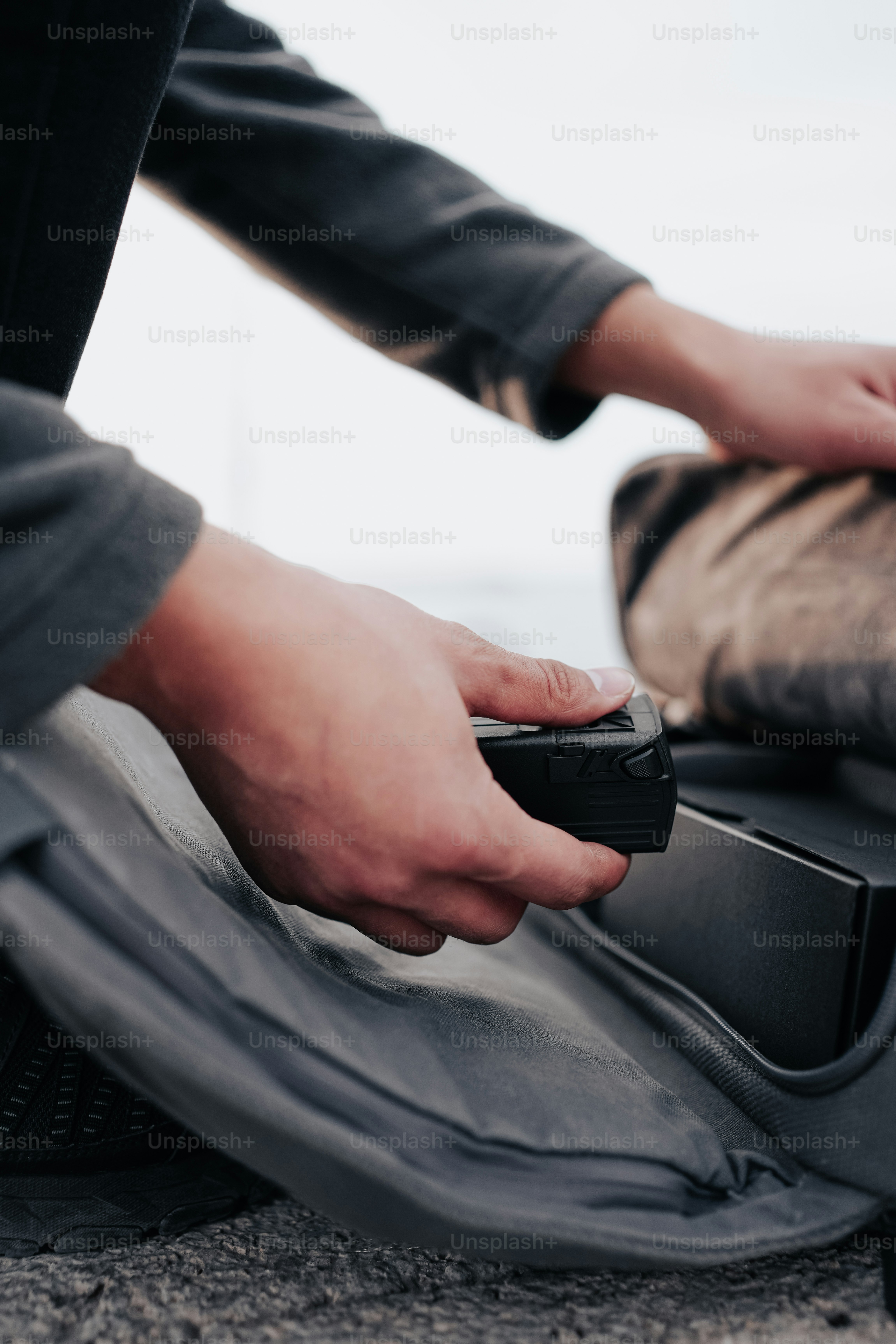 7 Mistakes That Ruin Your Portable Charger While Traveling