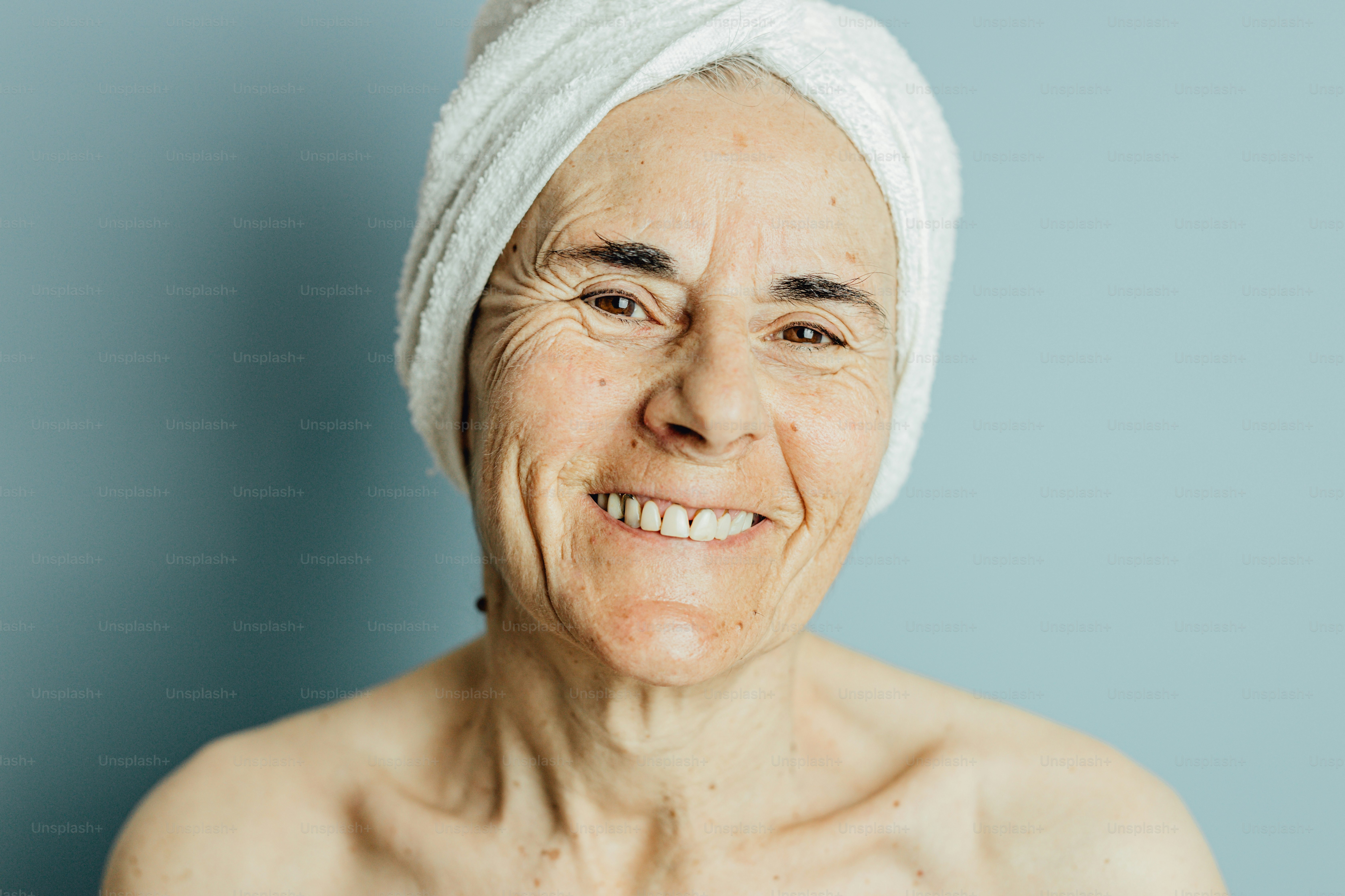 Sexy Older Women Gif Pictures | Download Free Images on Unsplash