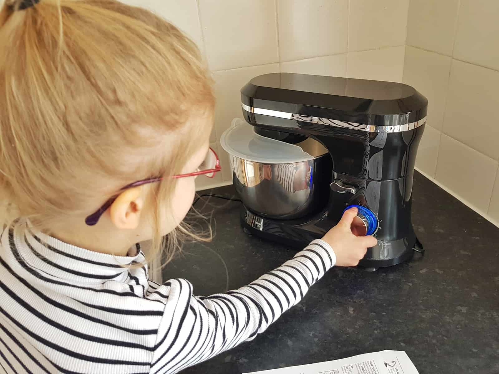 VonShef stand mixer review and baking with children Plutonium Sox