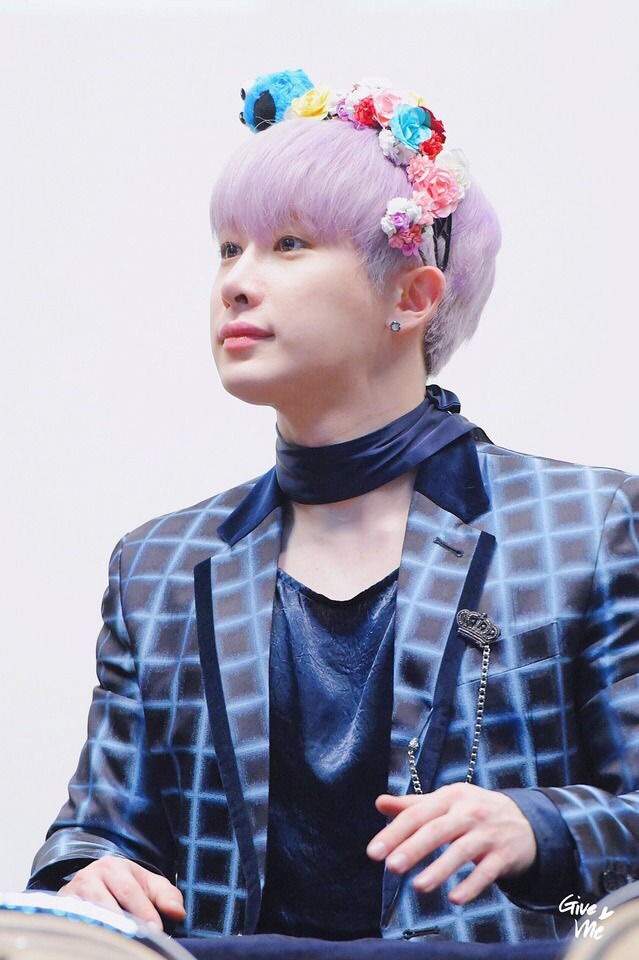 Wonho ⓋⒾⓄⓁⒺⓉ hair color appreciation KPop Amino