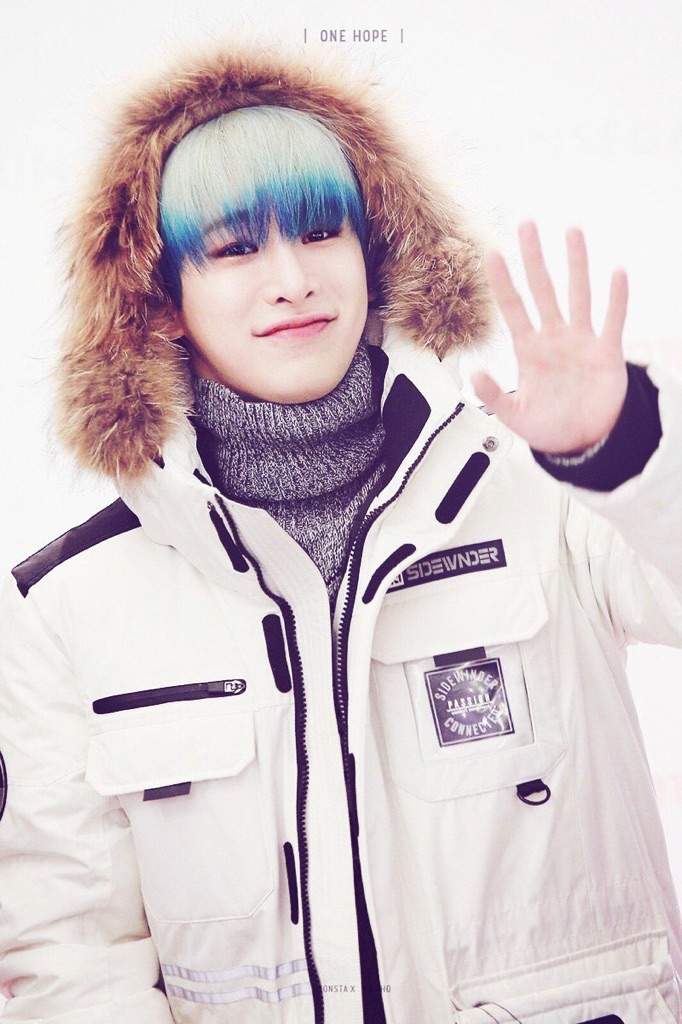 Wonho White Hair with Blue Tip [PICS] KPop Amino