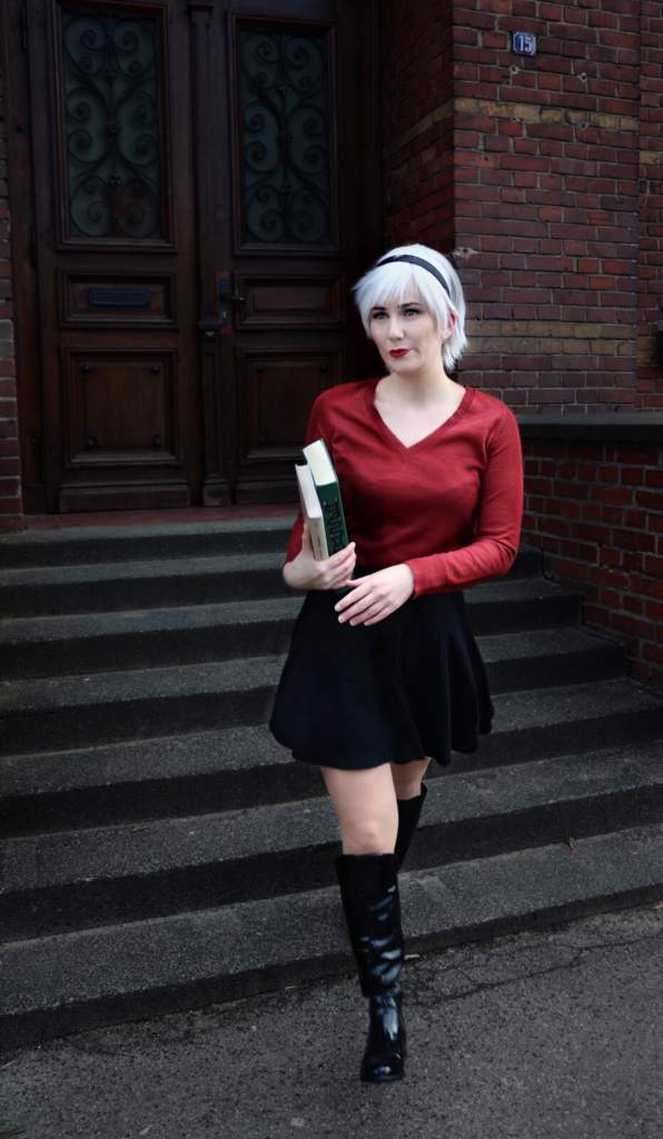 The Chilling Adventures Of Sabrina Cosplay Amino