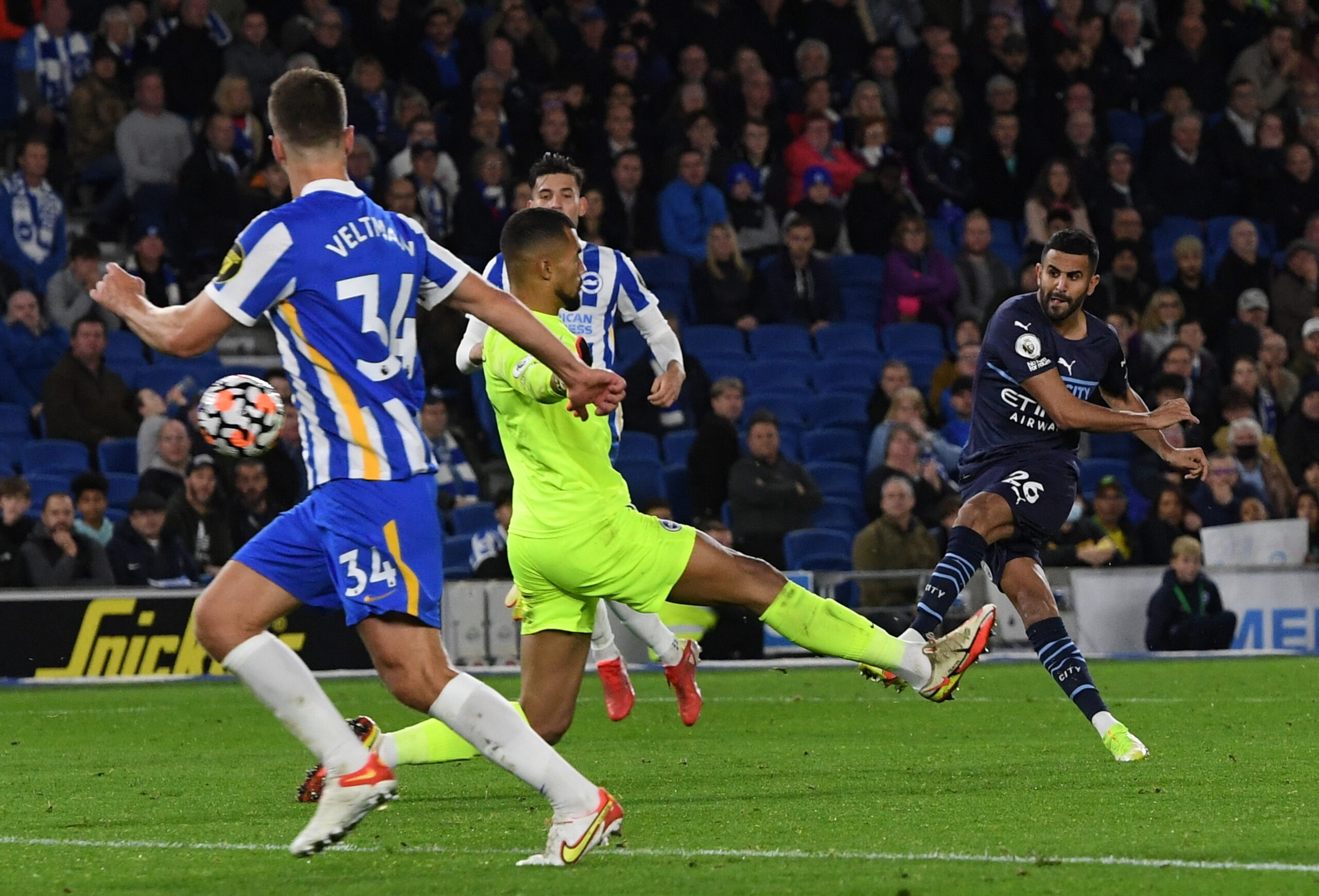 Spur vs Man United, Other Epic EPL Games To Air Live On DStv, GOtv