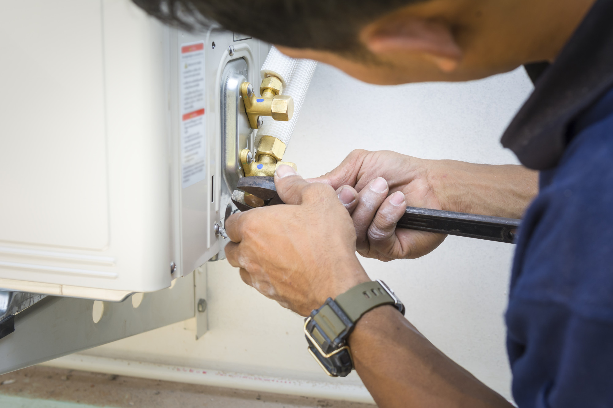 Diagnosing AC Problems Finding Solutions Houston, TX.