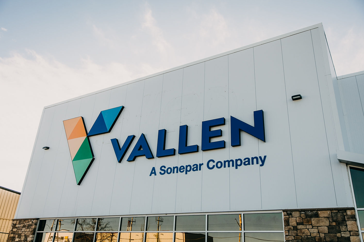 Vallen PM Signs