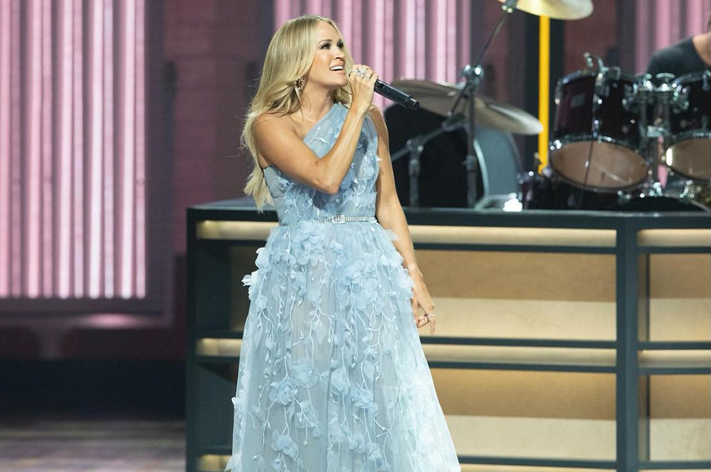 Carrie Underwood Releases New Song “Take Me Out” pm studio world wide