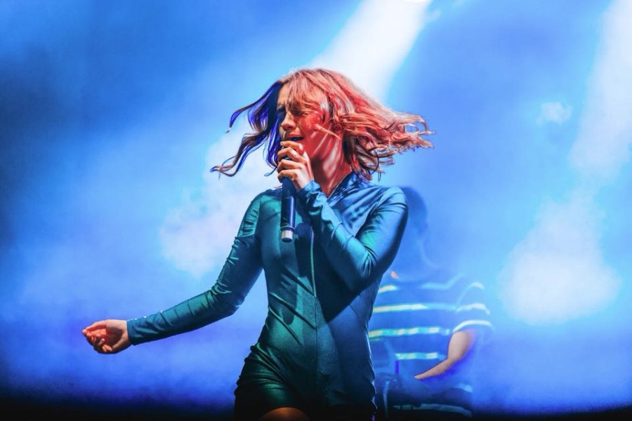 Eves Karydas Premieres New Song “Damn Loyal” pm studio world wide