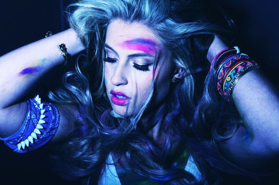 New Yorkbased singersongwriter FLETCHER Premieres New Song “Avalanche