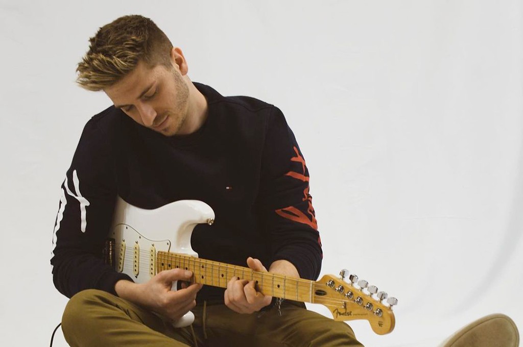 Joey Tyler Returns With New Song “Taking Over Me” pm studio world