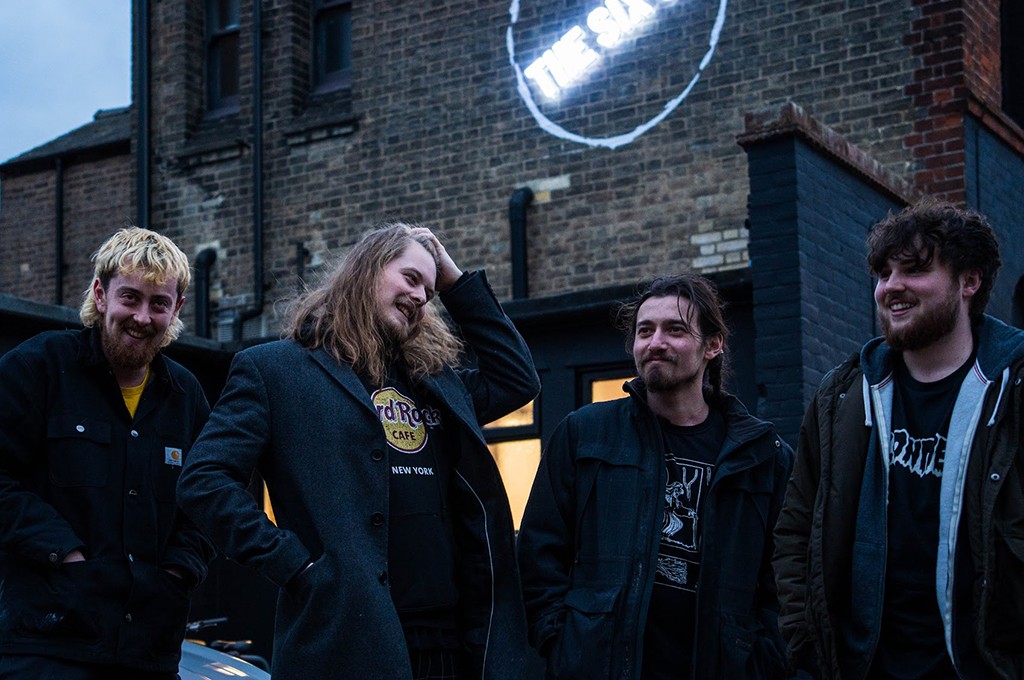 ERNEST Releases New Song “Flower Shops” featuring Wallen pm