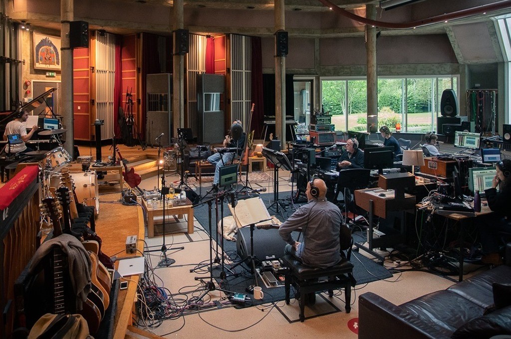 Peter Gabriel Returns With New Song (Bright Side Mix)” pm