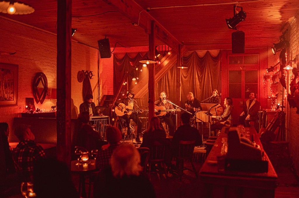 The Paper Kites Releases New Song “Black & Thunder” pm studio world wide music news