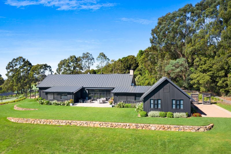 Rotherwood Road House PM White Building