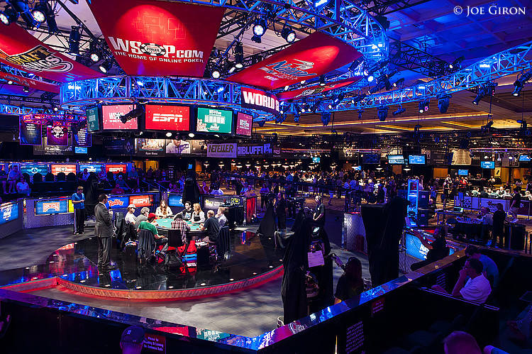 Paying the Top 1,000 Comparing 2014 WSOP Main Event Payouts with 2015