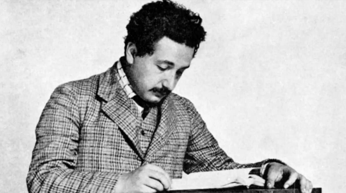 Can You Solve Albert Einstein’s Famous House Riddle?