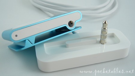 .headphones, but when you connect an ipod shuffle to your computer, they do double duty to sync and charge your device! Review Apple Ipod Shuffle Pocketables