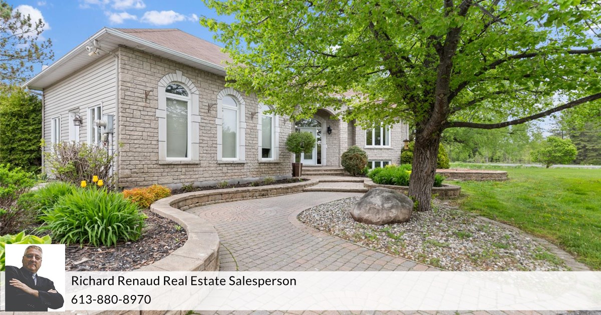 1819 Baseline rd, Rockland, ON K2C 0C1