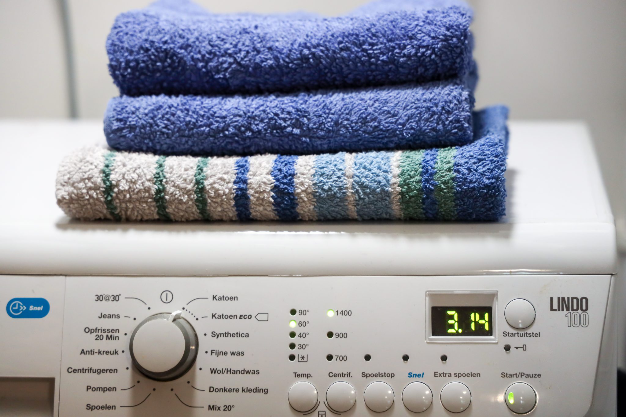 Handdoeken Wassen [Instructies + 12 Tips] - Poets Prins