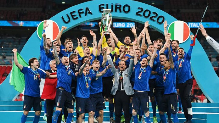 Italians Celebrate Wide over Winning Euro 2020 Title PointBlank