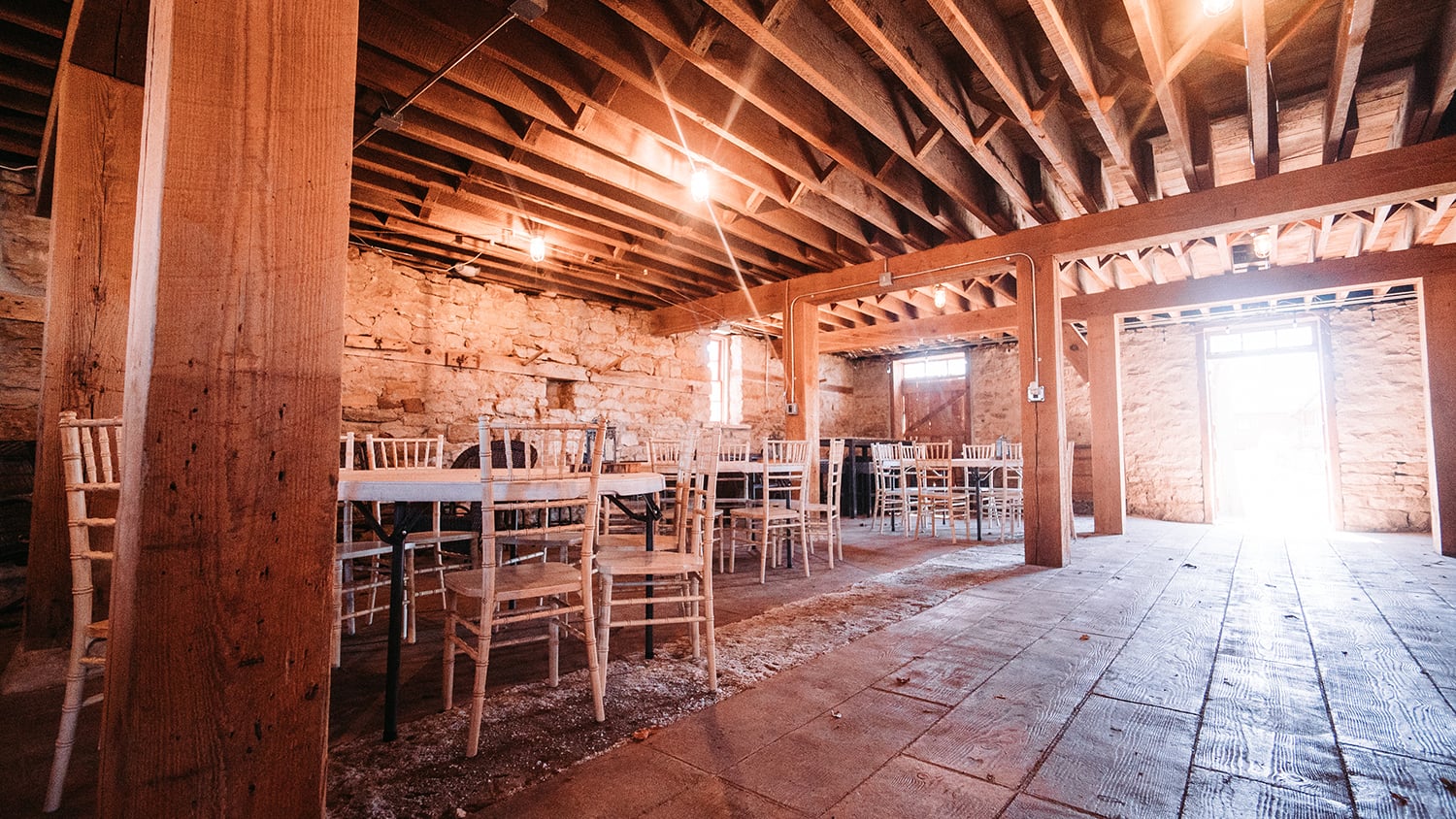 Five Themes for an Elegant Barn Wedding Pointe D'Vine Vineyard & Venue