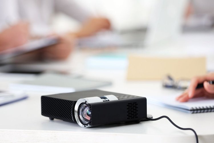 How Much Power Does A Projector Use? Pointer Clicker