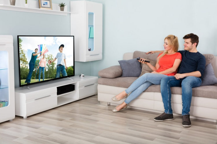 How Do I Change the Input on My Sceptre TV? (With/Without a Remote