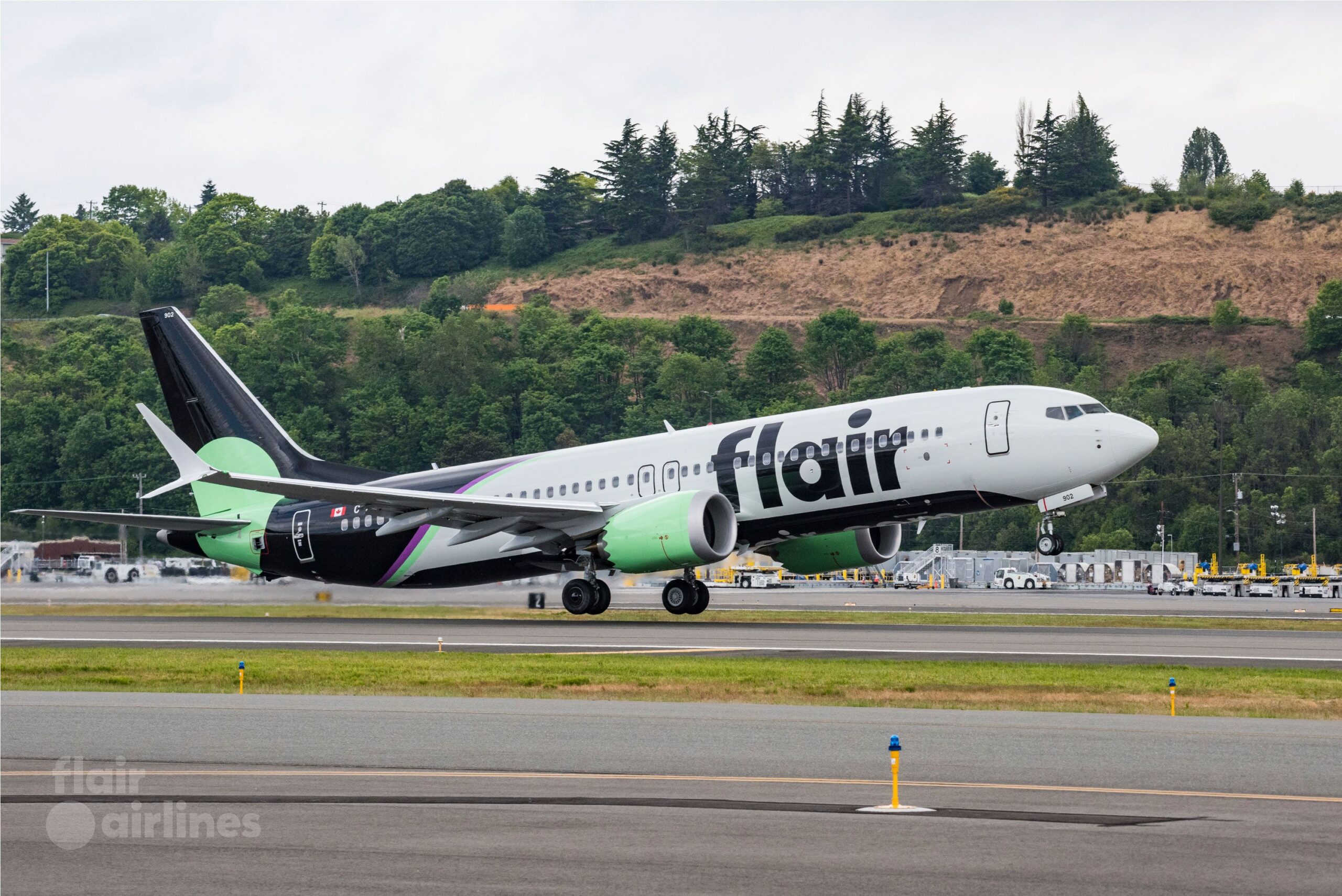 Review 5 hours on Canada's ULCC, Flair Airlines Ottawa to Vancouver