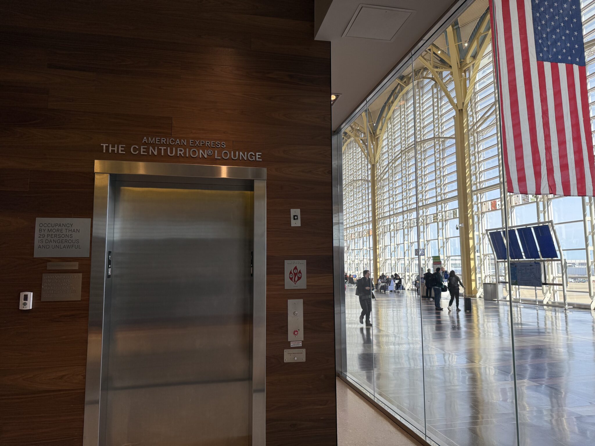 Review Amex Centurion Lounge Washington National (DCA)