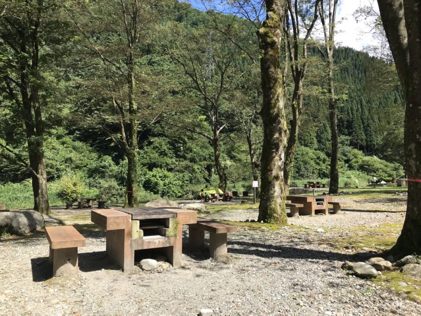 【片貝山ノ守キャンプ場】清流で川遊びができる山のキャンプ場（富山県魚津市） ぽこみち日和