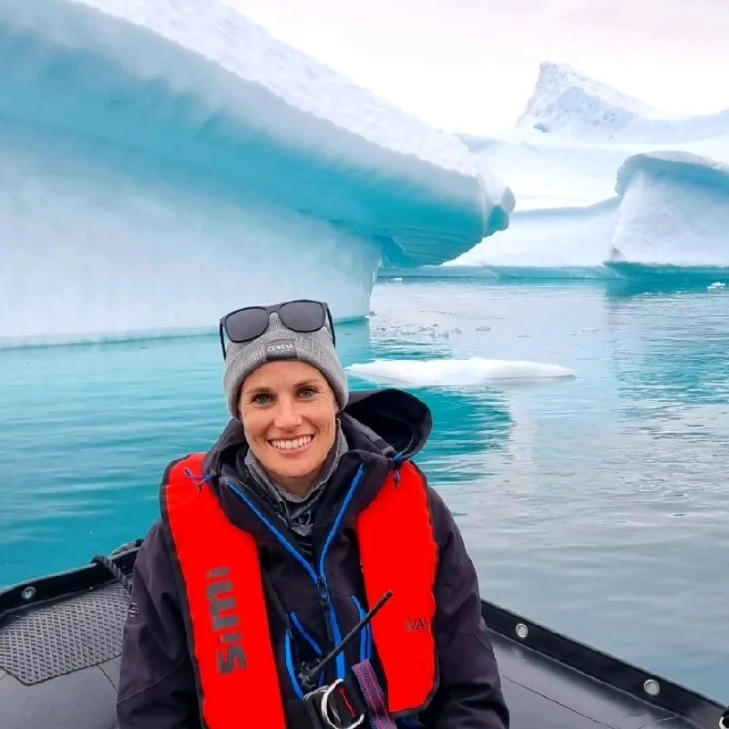 How to Get a Job in Antarctica in 2024 and 2025 [According to People