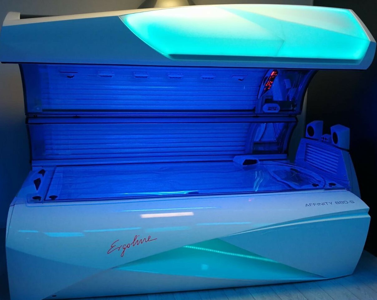 Solaria > Ergoline > Affinity 800s Turbo Power special version White