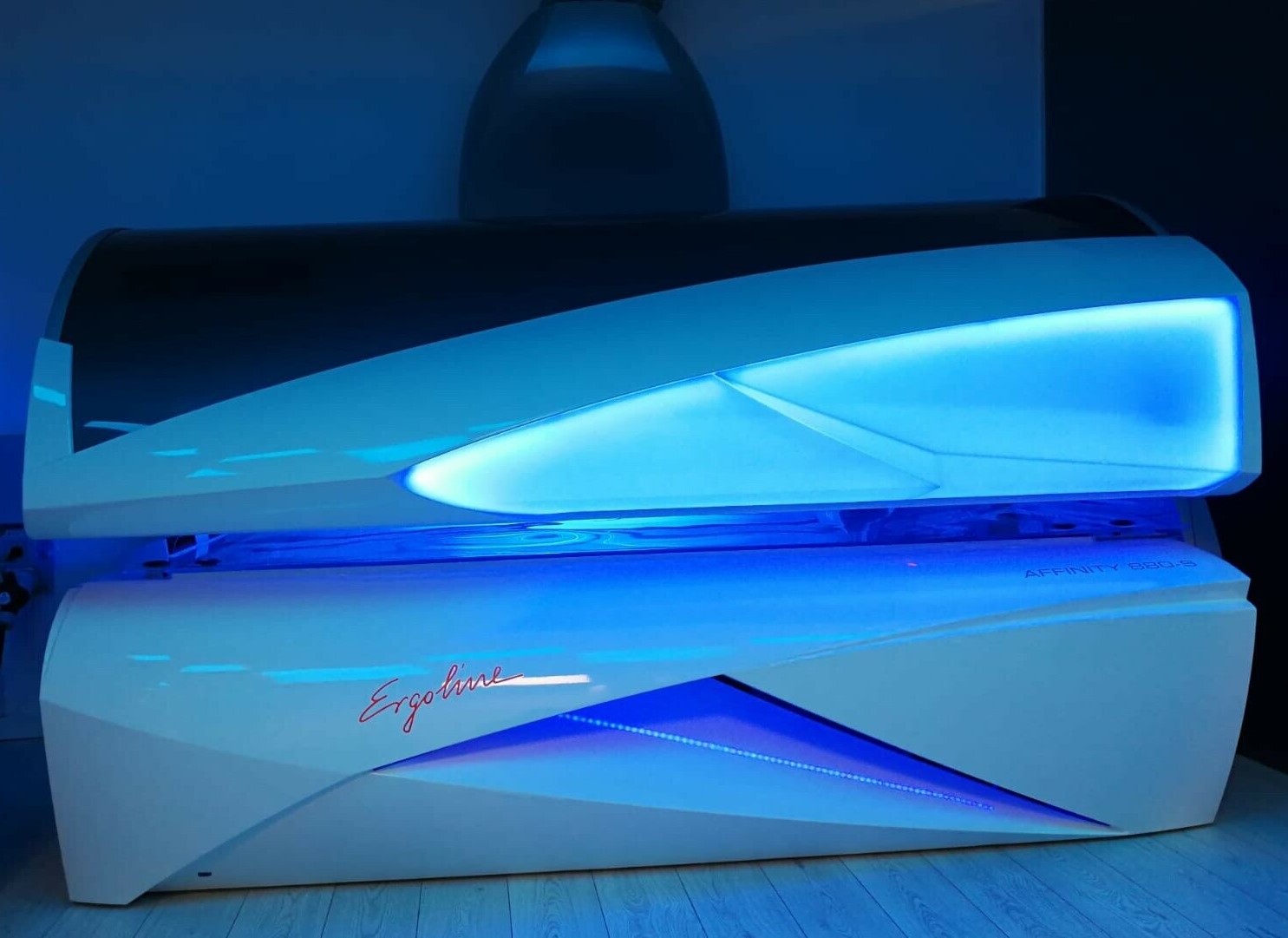 Solaria > Ergoline > Affinity 800s Turbo Power special version White