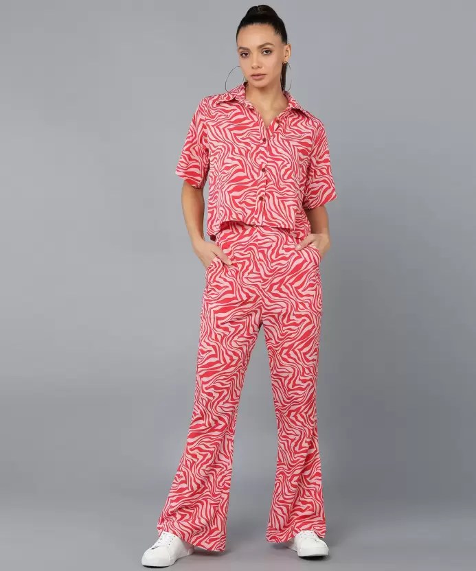 Embracing the Latest Trends The Top 5 Fashionable Women's Jeans Styles