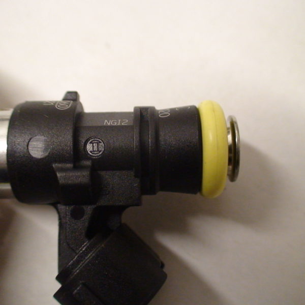 4 new Genuine Bosch 210lb 2200cc fuel injectors Honda Acura RSX K20 K24