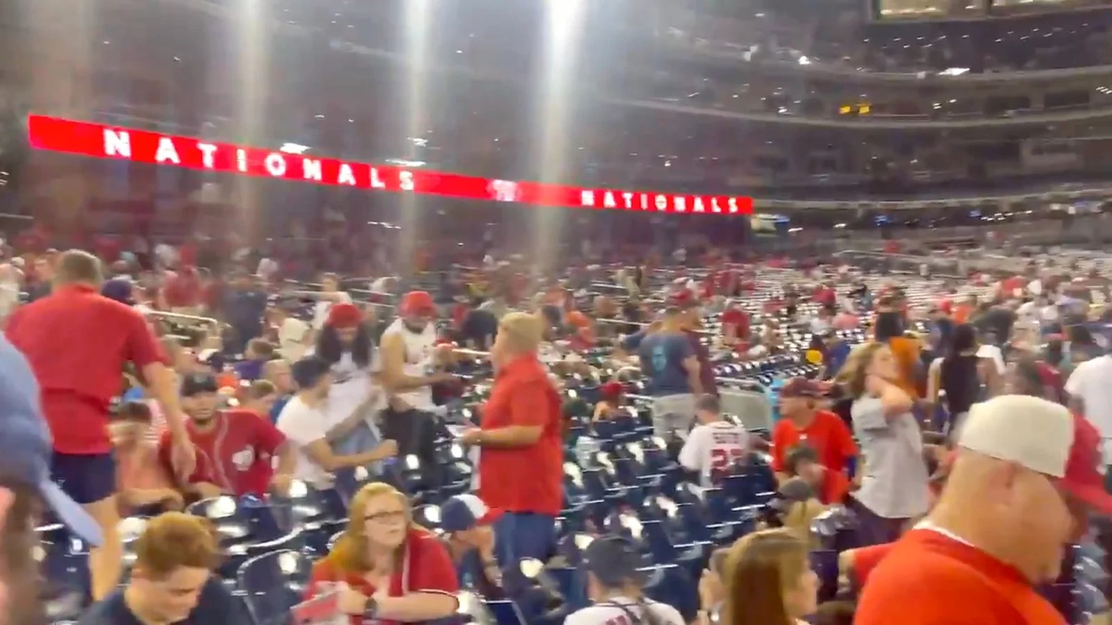 USA Strzelanina pod stadionem w Waszyngtonie doprowadziła