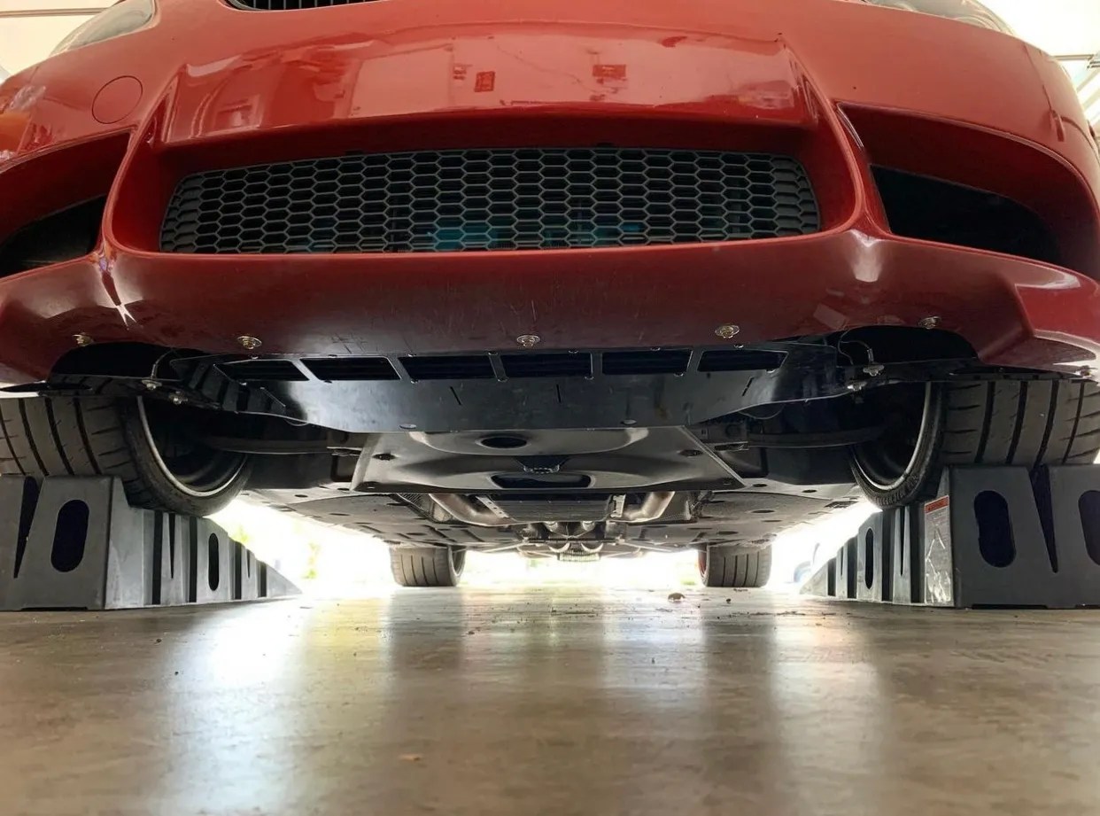 BMW E90 E92 M3 skid plate POM PERFORMANCE